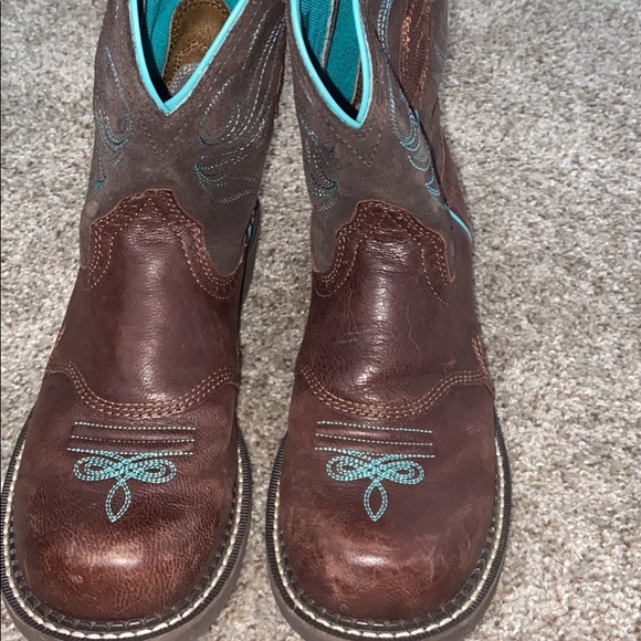 Women’s size 9 1/2 ariat cowboy boots - Picture 2 of 5